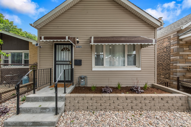 3305 S Bell Avenue - Photo 1