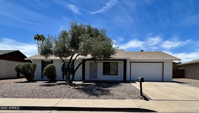 1129 W Hackamore Street - Photo 1