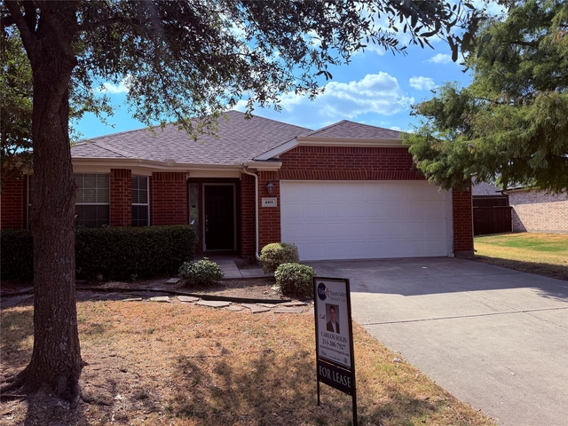 4401 Willow Wood Road - Photo 1
