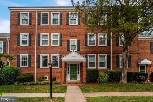 2883 S Abingdon Street - Photo 1