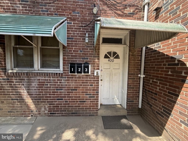 402 N Springfield Road - Photo 1
