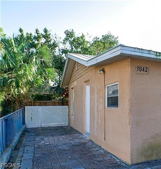 3042 Douglas Avenue - Photo 1