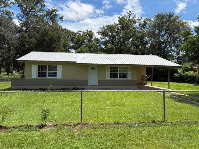 4205 Ne 11th Avenue - Photo 1