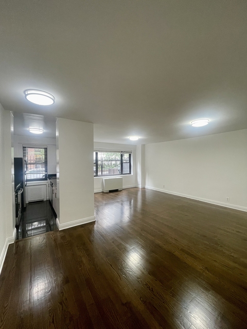 405 East 56th Street, 2E - Photo 1