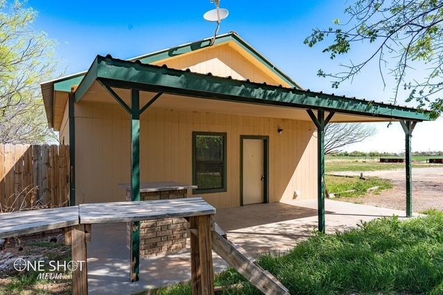 542 Mccartney Lane - Photo 1