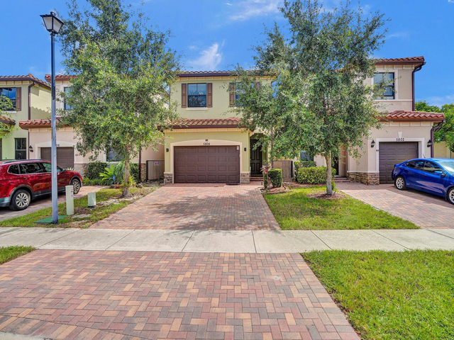 5804 Nw 46th Lane - Photo 1