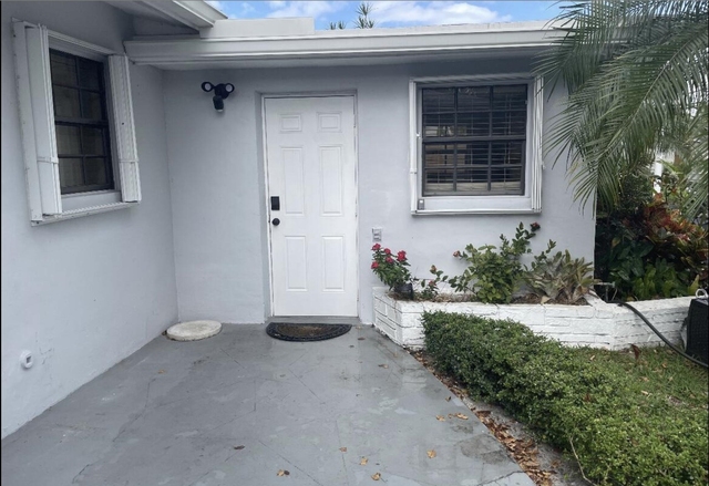 3610 Lloyd Drive - Photo 1
