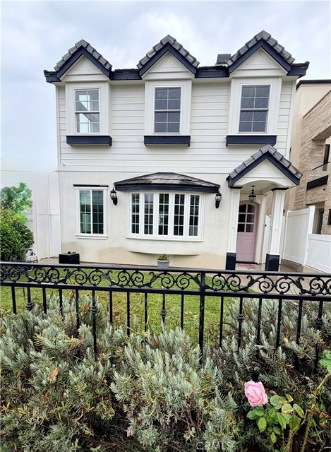613 Poppy Avenue - Photo 1