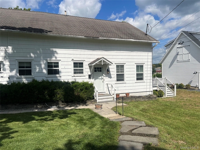 7 Parkway - Photo 1