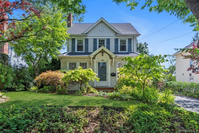 138 Hillcrest Avenue - Photo 1