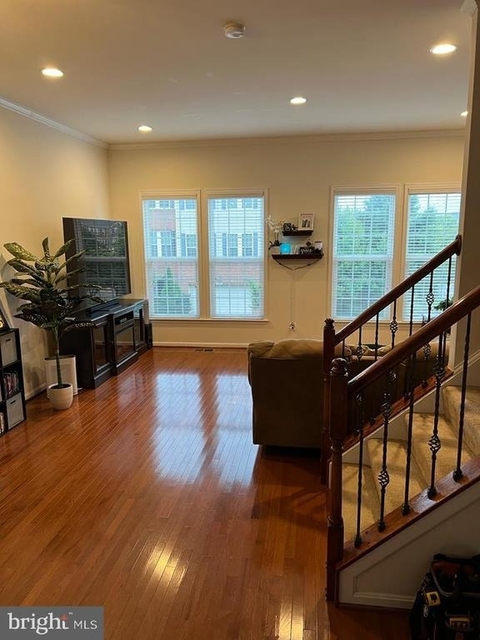 42632 Melville Terrace - Photo 1