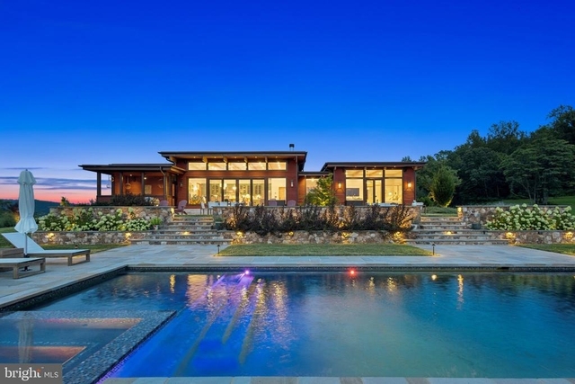 8425 Lee Highway - Photo 1