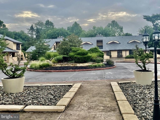 301 Browning Lane - Photo 1