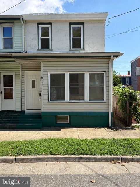 705 Powell Street - Photo 1