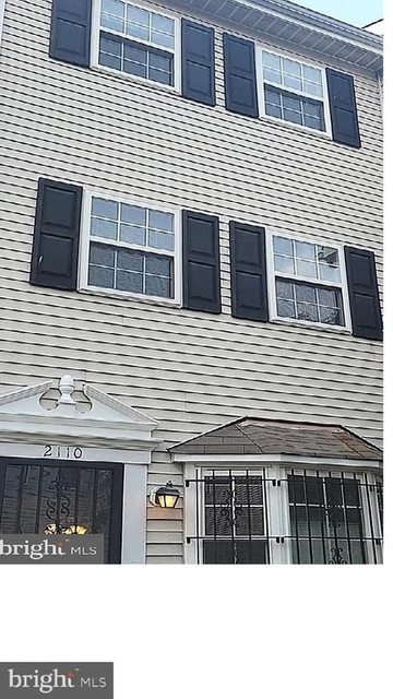2110 Young Street Se - Photo 1