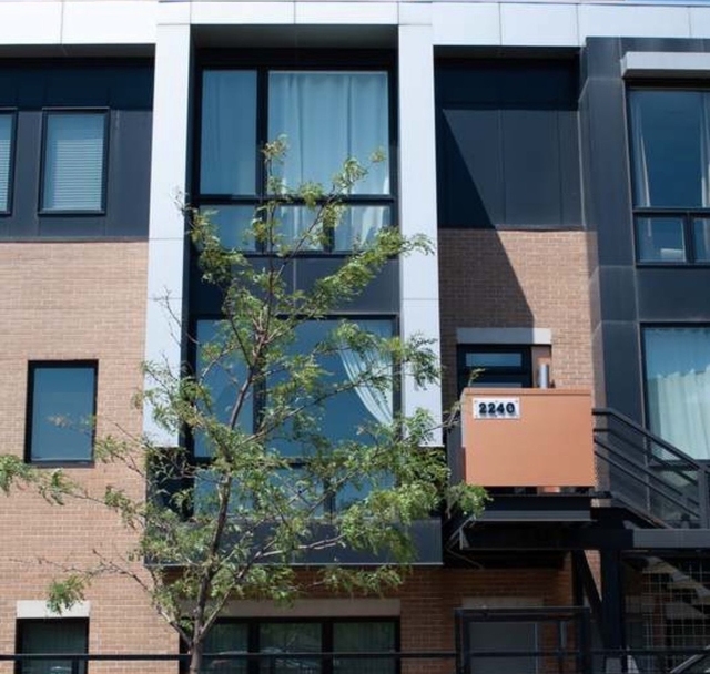 2240 W Madison Street - Photo 1