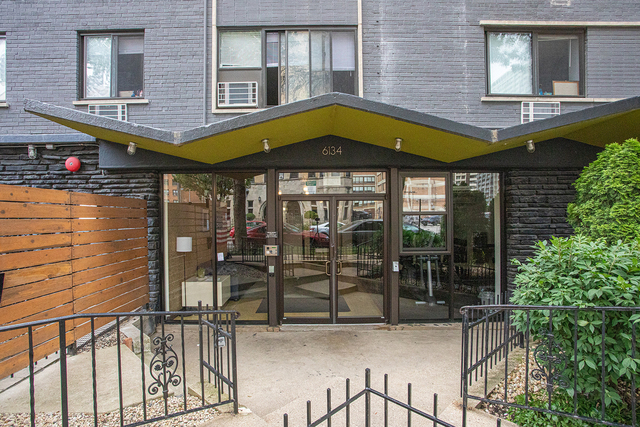 6134 N Kenmore Avenue - Photo 1
