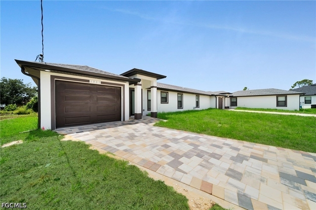 4985 Fairway Ct - Photo 1