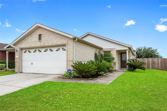 3023 Ribbon Creek Way - Photo 1