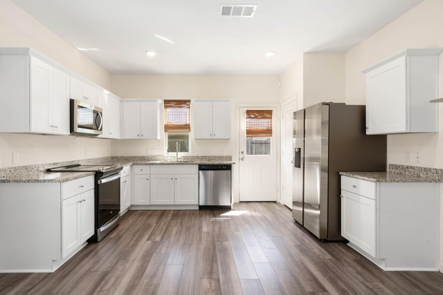 1073 Water Oak Lane - Photo 1