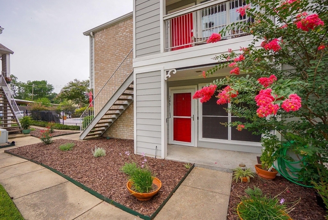 4200 Watson Street - Photo 1