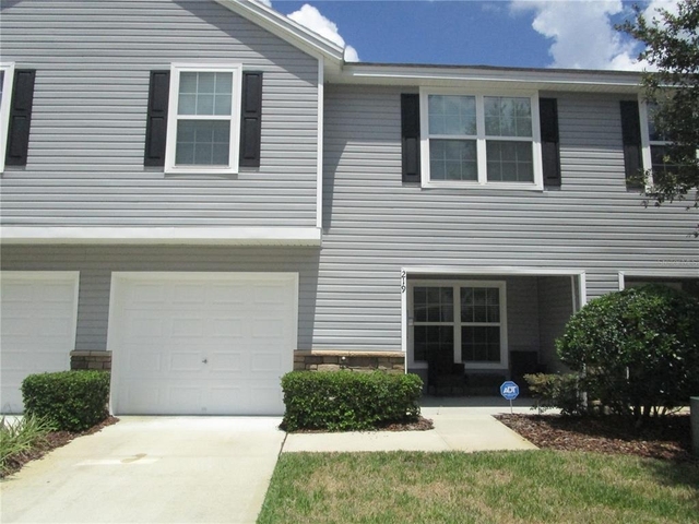 219 Woodknoll Place - Photo 1