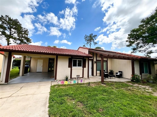 5115 Gateway Avenue - Photo 1