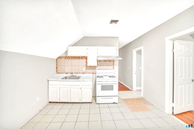 76 Thompson Street - Photo 1