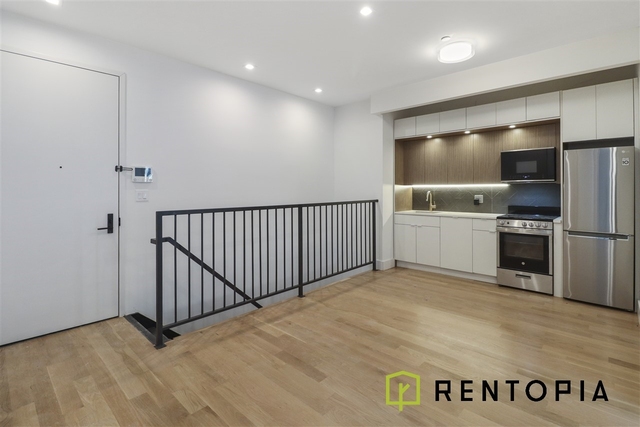 426 manhattan - Photo 1