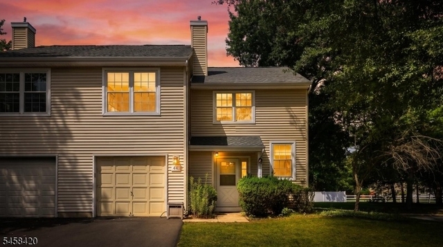 44 Whitby Cir - Photo 1