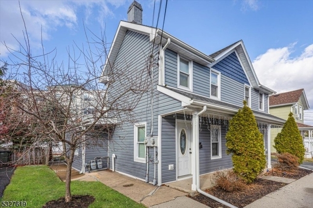 29 Washington St - Photo 1