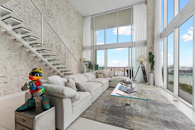 1040 Biscayne Boulevard - Photo 1