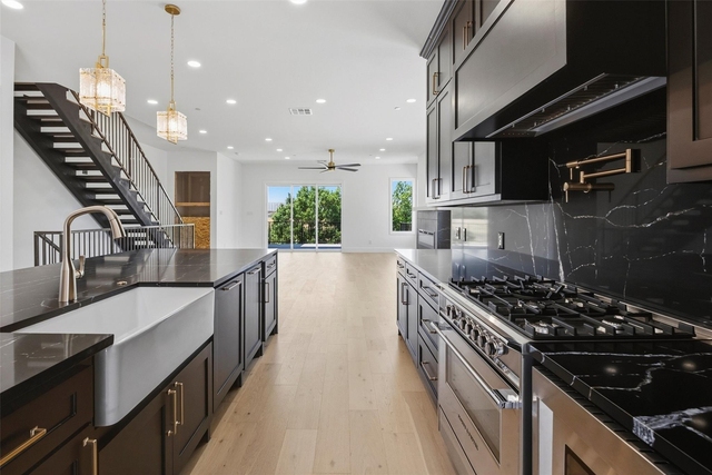 400 Vista Buena Trail - Photo 1