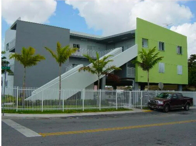 2210 Nw 34th Street - Photo 1