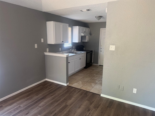5334 Flamingo Road - Photo 1