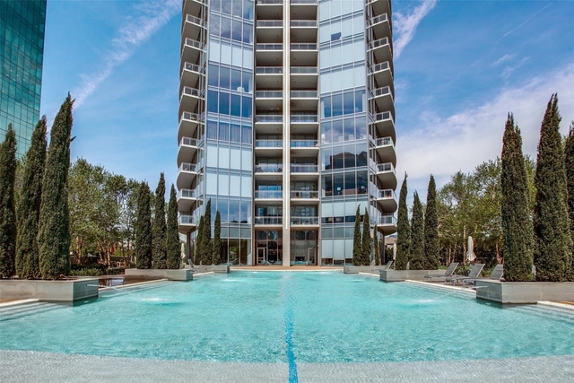 2900 Mckinnon Street - Photo 1