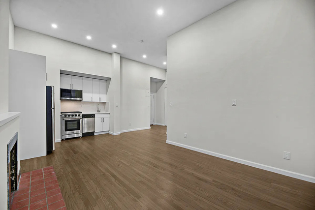 121 Madison Avenue - Photo 1