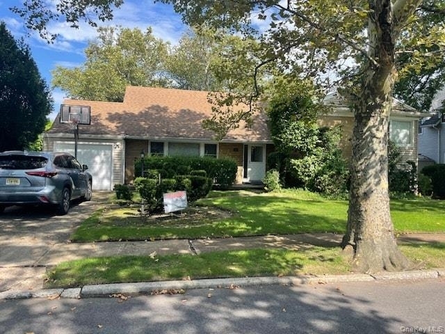 894 Lakeside Drive - Photo 1