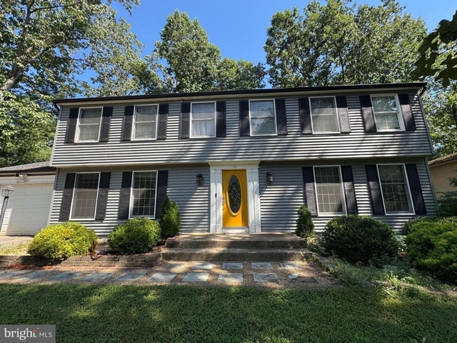 1002 Harbour Drive - Photo 1