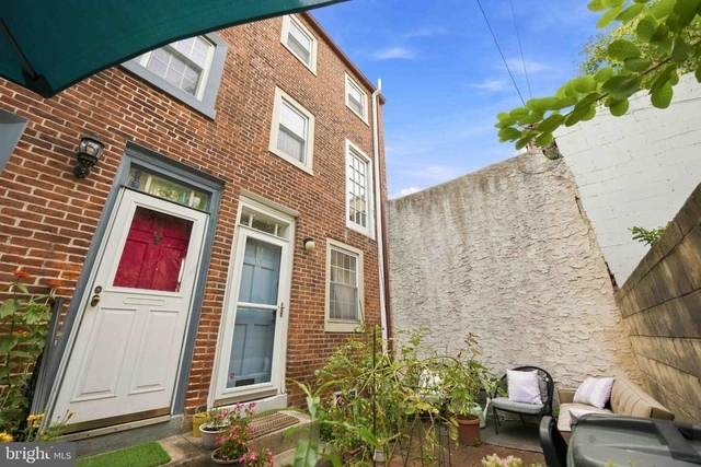 725 Pemberton Street - Photo 1