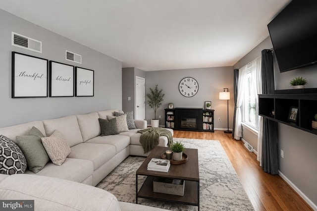 10 Terry Court - Photo 1