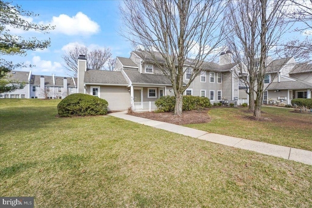 936 Railway Square - Photo 1