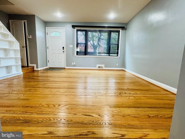 1143 Elbank Avenue - Photo 1