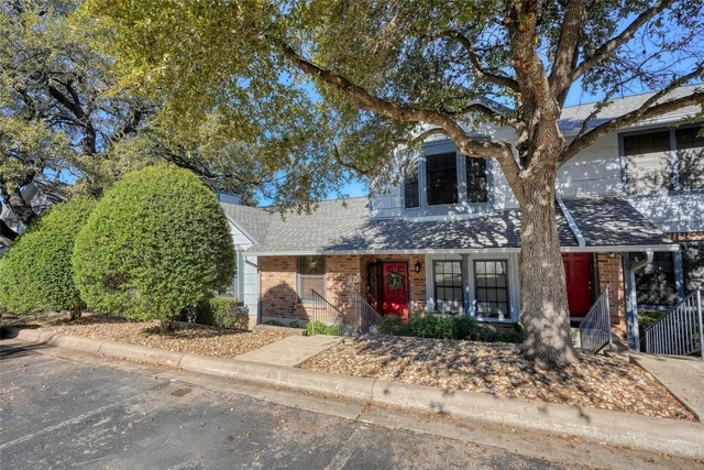 1411 Gracy Farms Ln - Photo 1
