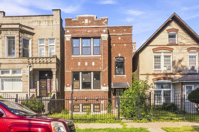 2112 S Drake Avenue - Photo 1