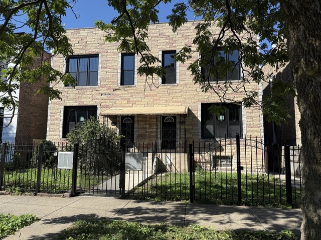 3310 W Le Moyne Street - Photo 1