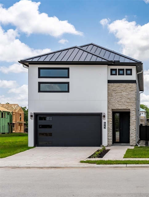 623 Winding Oaks - Photo 1