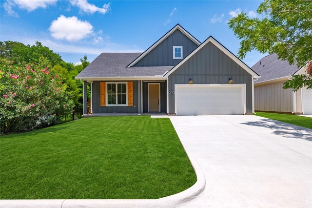 2410 28th Ave N - Photo 1