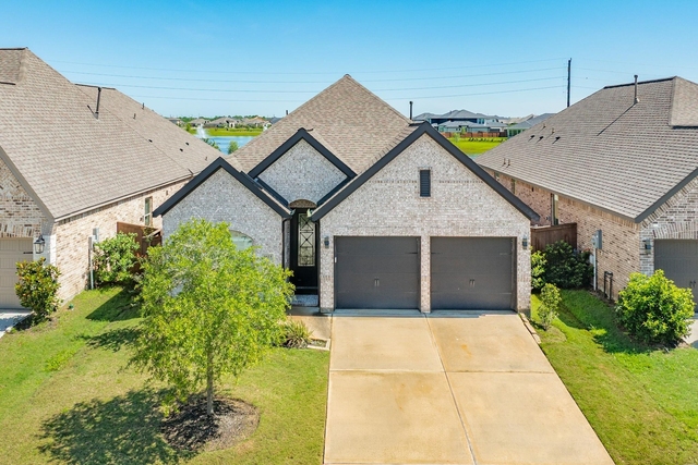 5023 Eliot Place - Photo 1