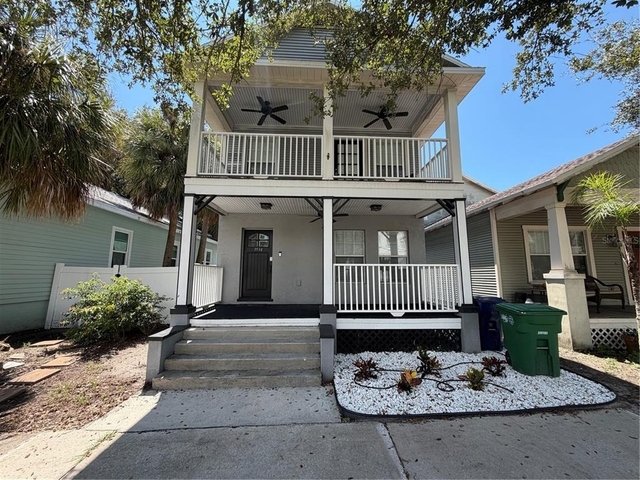1934 W Spruce Street - Photo 1